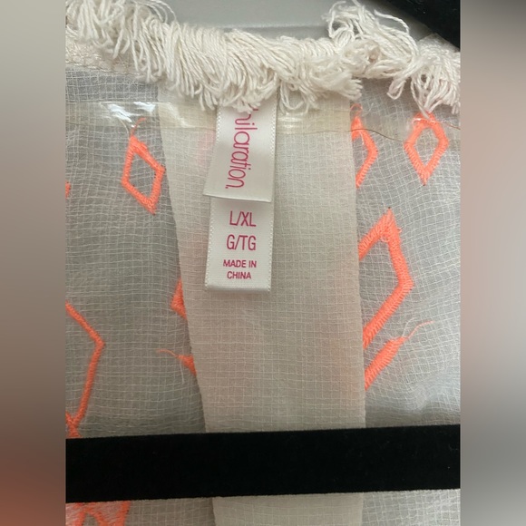 Xhilaration Embroidered Kimono - Picture 4 of 4